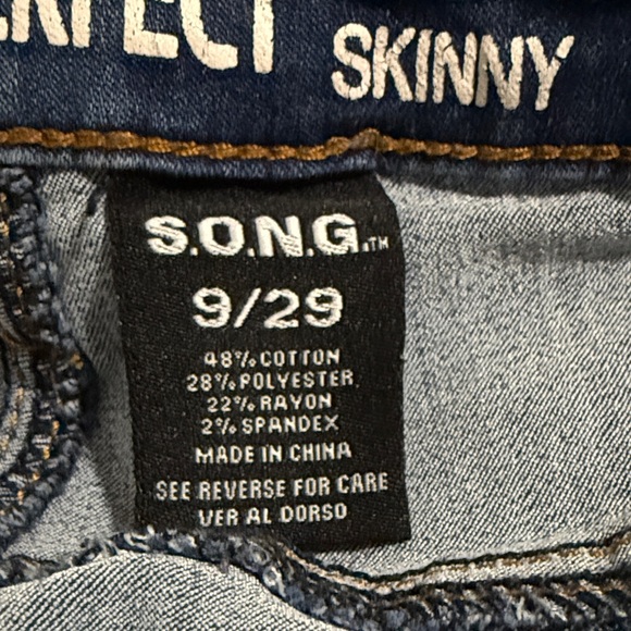 Trendy Blue Skinny Jeans - Picture 2 of 4